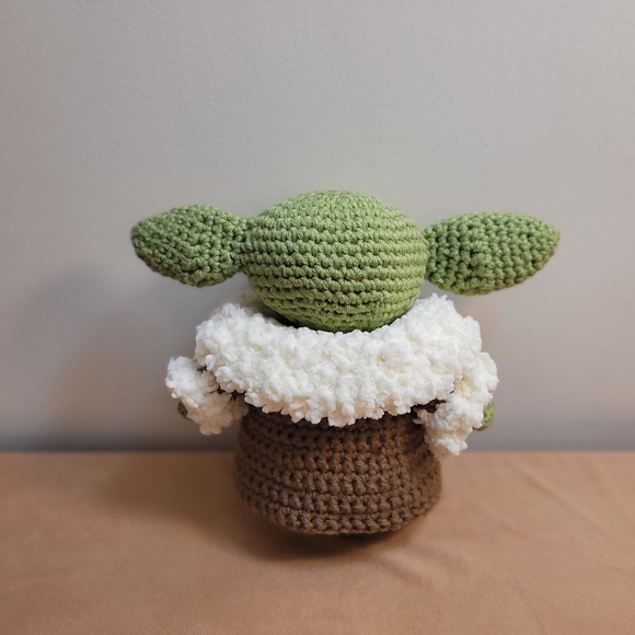 Amigurumi Baby Yoda Fan Art. 10" Handmade Crochet Animal Plush Grogu Alien Child - Picture 8 of 12
